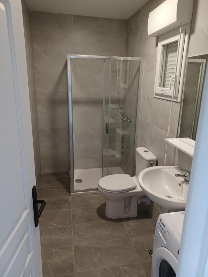 Apartmani Jelic Stanici Exteriör bild