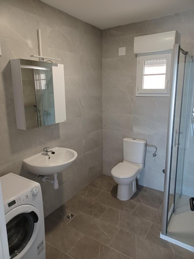 Apartmani Jelic Stanici Exteriör bild